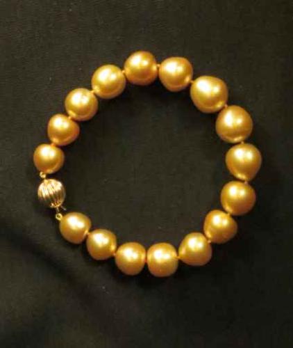 Golden South Sea Pearl Bracelet_2 by Mac Dunford