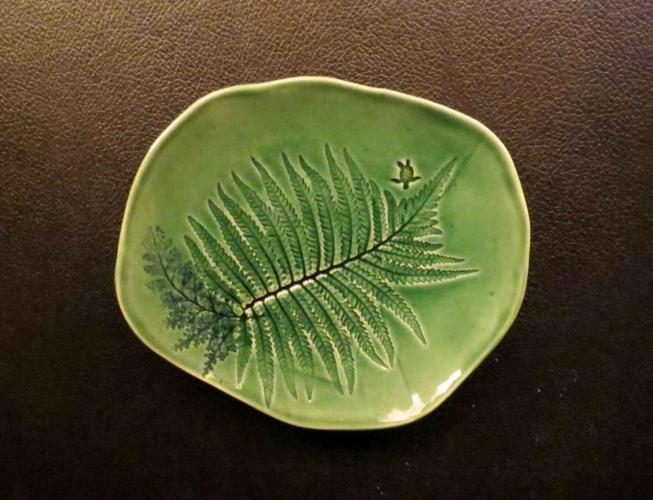 Green Honu & Large Fern Plate_BF1 by Birgitta Frazier
